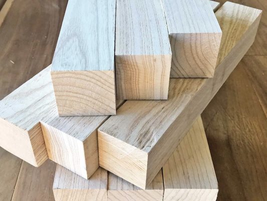 Gỗ Plywood làm từ các lớp gỗ tần bì