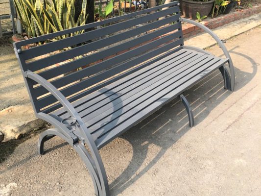 Công dụng của bàn ghế kết hợp