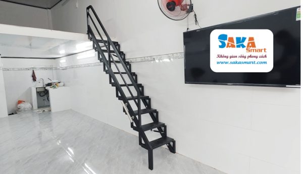 Lắp đặt cầu thang xếp gọn cho Chị Diễm quận Tân Phú