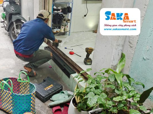 Thi công lắp đặt dốc xe xếp gọn cho khách hàng