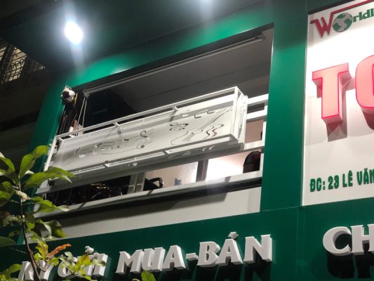 . Bảo quản bàn kệ ngoài trời như thế nào