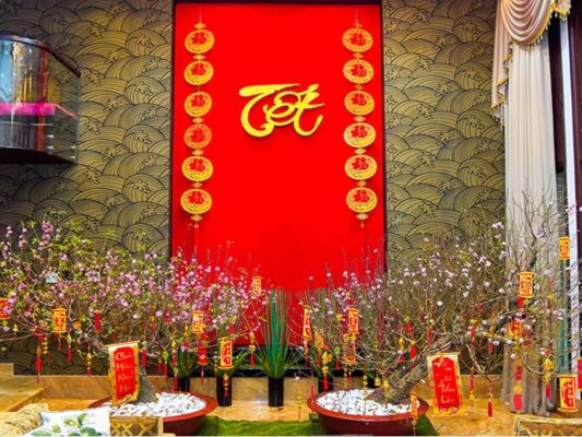 Chọn màu đỏ decor nhà cửa ngày Tết