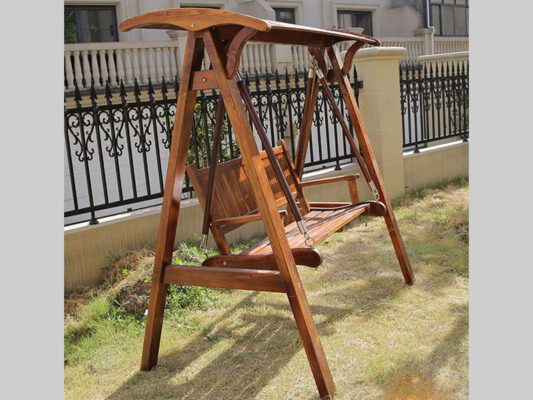 Xích đu bằng gỗ
