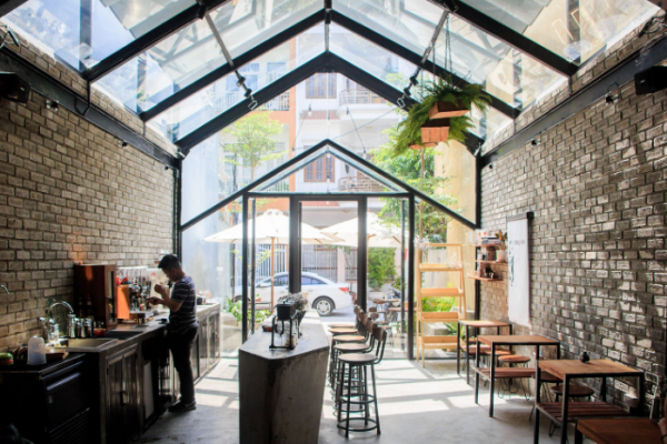 Mái che quán cafe bằng kính